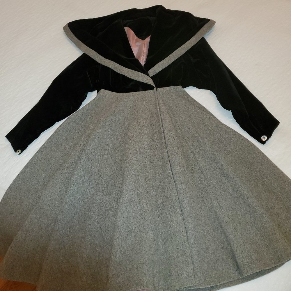 SPECTACULAR BLACK VELVET AND GRAY WOOL COAT